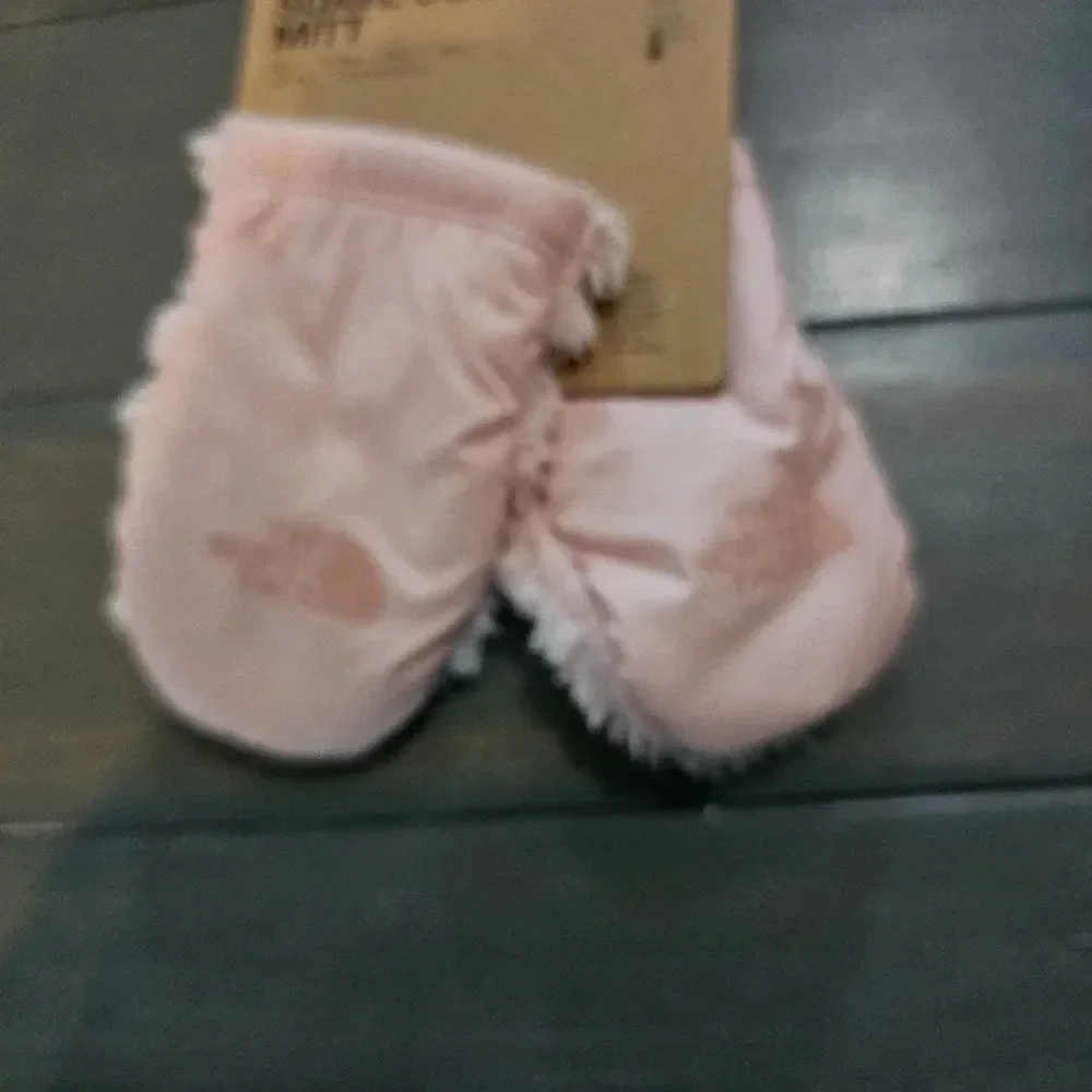 The North Face Peach Pink Littles Suave Oso Mitt Girl's Mittens Gloves OS
